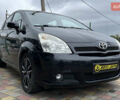 Черный Тойота Королла Версо, объемом двигателя 2 л и пробегом 200 тыс. км за 5500 $, фото 1 на Automoto.ua