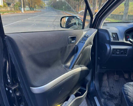 Черный Тойота Королла Версо, объемом двигателя 2.23 л и пробегом 259 тыс. км за 5800 $, фото 4 на Automoto.ua