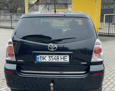 Черный Тойота Королла Версо, объемом двигателя 1.79 л и пробегом 220 тыс. км за 6800 $, фото 1 на Automoto.ua