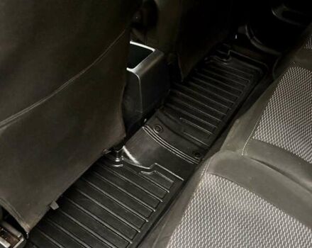 Черный Тойота Королла Версо, объемом двигателя 2.23 л и пробегом 220 тыс. км за 7000 $, фото 9 на Automoto.ua