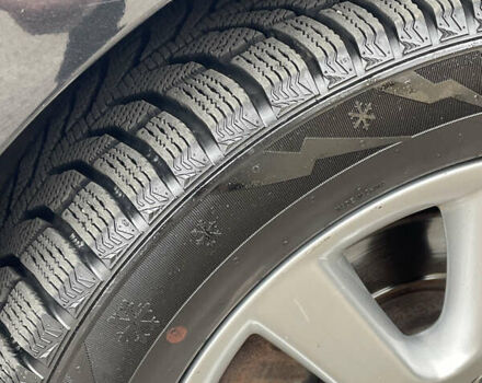 Черный Тойота Королла Версо, объемом двигателя 1.79 л и пробегом 220 тыс. км за 6800 $, фото 19 на Automoto.ua