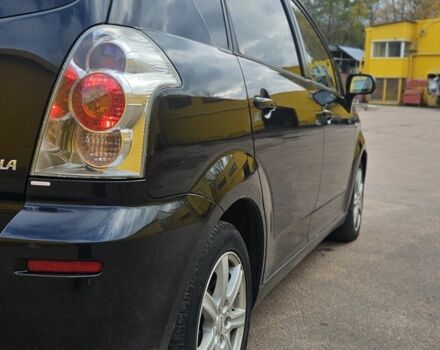 Черный Тойота Королла Версо, объемом двигателя 2 л и пробегом 373 тыс. км за 2957 $, фото 11 на Automoto.ua