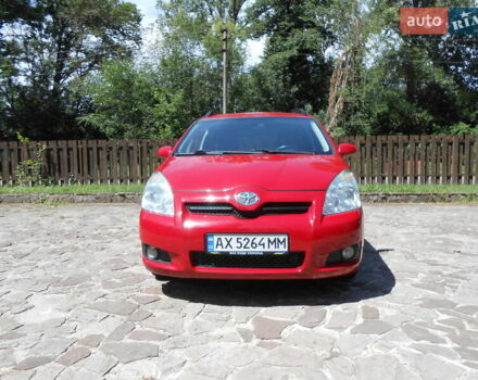 Красный Тойота Королла Версо, объемом двигателя 2.23 л и пробегом 198 тыс. км за 8200 $, фото 1 на Automoto.ua