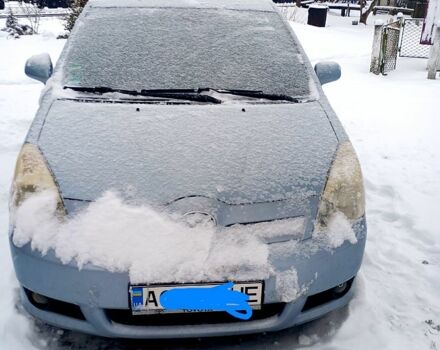 Тойота Королла Версо, объемом двигателя 2.2 л и пробегом 32200 тыс. км за 5800 $, фото 1 на Automoto.ua