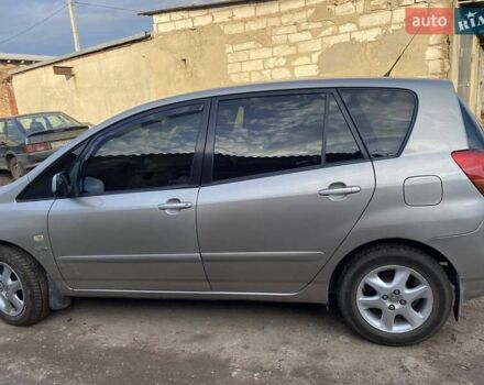 Сірий Тойота Королла Версо, об'ємом двигуна 2 л та пробігом 208 тис. км за 5900 $, фото 7 на Automoto.ua