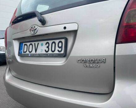 Сірий Тойота Королла Версо, об'ємом двигуна 2 л та пробігом 206 тис. км за 3250 $, фото 10 на Automoto.ua