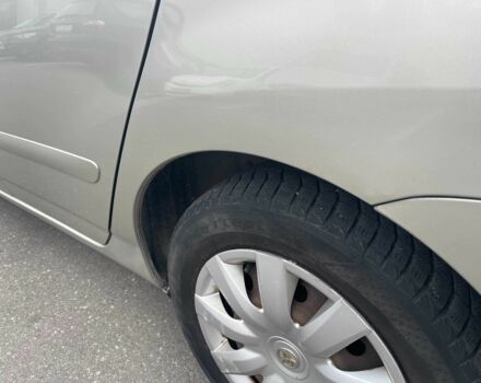 Сірий Тойота Королла Версо, об'ємом двигуна 2 л та пробігом 206 тис. км за 3250 $, фото 9 на Automoto.ua