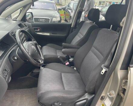 Сірий Тойота Королла Версо, об'ємом двигуна 2 л та пробігом 206 тис. км за 3250 $, фото 13 на Automoto.ua