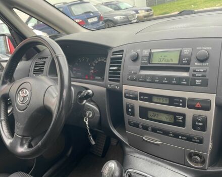 Сірий Тойота Королла Версо, об'ємом двигуна 2 л та пробігом 206 тис. км за 3250 $, фото 16 на Automoto.ua