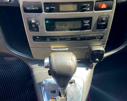 Серый Тойота Королла Версо, объемом двигателя 1.8 л и пробегом 324 тыс. км за 4600 $, фото 2 на Automoto.ua