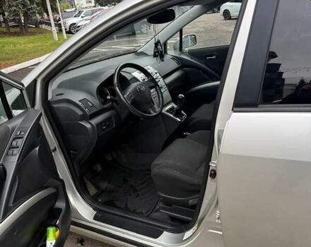Серый Тойота Королла Версо, объемом двигателя 1.6 л и пробегом 217 тыс. км за 5600 $, фото 4 на Automoto.ua