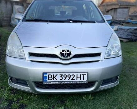 Серый Тойота Королла Версо, объемом двигателя 2.2 л и пробегом 400 тыс. км за 4500 $, фото 9 на Automoto.ua