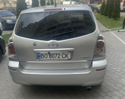 Серый Тойота Королла Версо, объемом двигателя 2 л и пробегом 287 тыс. км за 5750 $, фото 3 на Automoto.ua