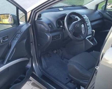Серый Тойота Королла Версо, объемом двигателя 2 л и пробегом 313 тыс. км за 5700 $, фото 19 на Automoto.ua