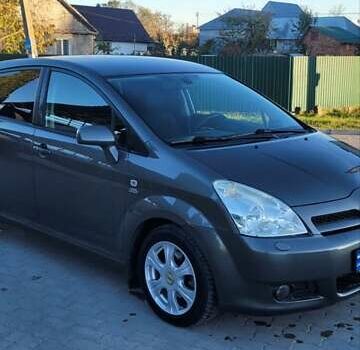 Серый Тойота Королла Версо, объемом двигателя 2 л и пробегом 313 тыс. км за 5700 $, фото 4 на Automoto.ua