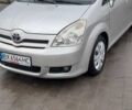 Сірий Тойота Королла Версо, об'ємом двигуна 2.2 л та пробігом 299 тис. км за 5000 $, фото 1 на Automoto.ua