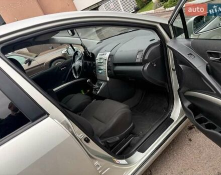 Серый Тойота Королла Версо, объемом двигателя 1.6 л и пробегом 217 тыс. км за 5600 $, фото 5 на Automoto.ua