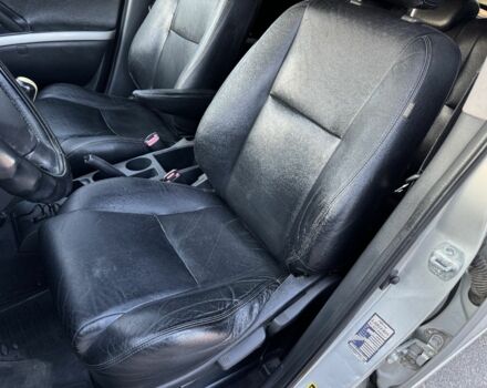 Серый Тойота Королла Версо, объемом двигателя 2 л и пробегом 285 тыс. км за 5200 $, фото 5 на Automoto.ua