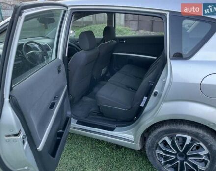 Серый Тойота Королла Версо, объемом двигателя 2.2 л и пробегом 400 тыс. км за 4500 $, фото 3 на Automoto.ua