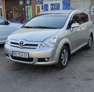 Серый Тойота Королла Версо, объемом двигателя 2 л и пробегом 400 тыс. км за 6300 $, фото 7 на Automoto.ua