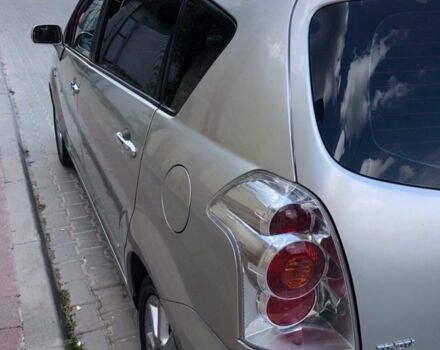 Серый Тойота Королла Версо, объемом двигателя 2 л и пробегом 287 тыс. км за 5750 $, фото 8 на Automoto.ua