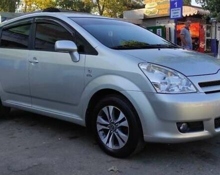 Серый Тойота Королла Версо, объемом двигателя 2 л и пробегом 400 тыс. км за 6300 $, фото 3 на Automoto.ua