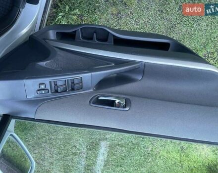 Серый Тойота Королла Версо, объемом двигателя 2.2 л и пробегом 400 тыс. км за 4500 $, фото 6 на Automoto.ua