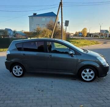 Серый Тойота Королла Версо, объемом двигателя 2 л и пробегом 313 тыс. км за 5700 $, фото 7 на Automoto.ua