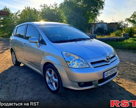 Серый Тойота Королла Версо, объемом двигателя 2.2 л и пробегом 183 тыс. км за 6500 $, фото 2 на Automoto.ua