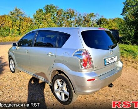 Серый Тойота Королла Версо, объемом двигателя 2.2 л и пробегом 183 тыс. км за 6500 $, фото 1 на Automoto.ua