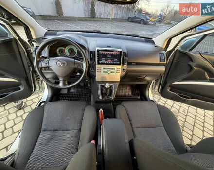 Серый Тойота Королла Версо, объемом двигателя 2.2 л и пробегом 268 тыс. км за 7850 $, фото 51 на Automoto.ua