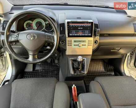 Серый Тойота Королла Версо, объемом двигателя 2.2 л и пробегом 268 тыс. км за 7850 $, фото 46 на Automoto.ua