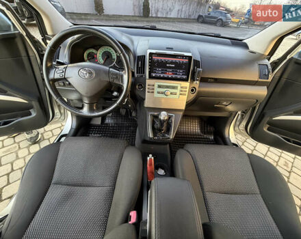 Серый Тойота Королла Версо, объемом двигателя 2.2 л и пробегом 268 тыс. км за 7850 $, фото 50 на Automoto.ua