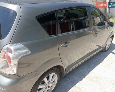 Сірий Тойота Королла Версо, об'ємом двигуна 2.2 л та пробігом 194 тис. км за 7300 $, фото 7 на Automoto.ua