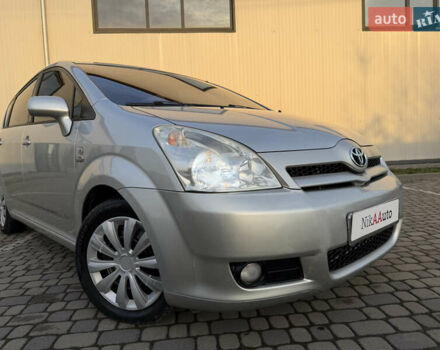 Серый Тойота Королла Версо, объемом двигателя 2.2 л и пробегом 268 тыс. км за 7850 $, фото 5 на Automoto.ua