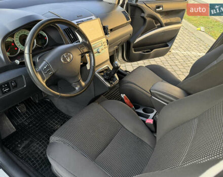 Серый Тойота Королла Версо, объемом двигателя 2.2 л и пробегом 268 тыс. км за 7850 $, фото 32 на Automoto.ua