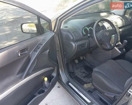 Сірий Тойота Королла Версо, об'ємом двигуна 2.2 л та пробігом 194 тис. км за 7300 $, фото 11 на Automoto.ua