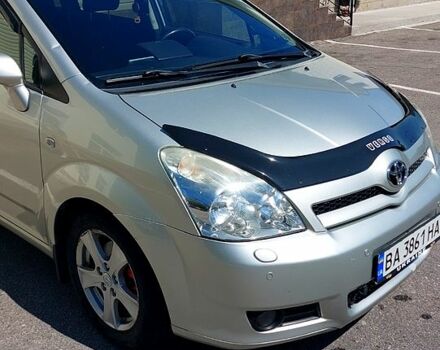 Сірий Тойота Королла Версо, об'ємом двигуна 1.8 л та пробігом 253 тис. км за 6500 $, фото 1 на Automoto.ua
