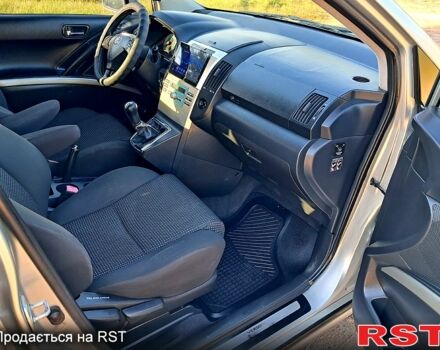 Серый Тойота Королла Версо, объемом двигателя 2.2 л и пробегом 183 тыс. км за 6500 $, фото 6 на Automoto.ua