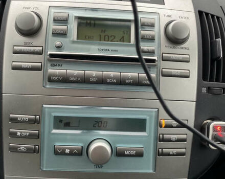 Серый Тойота Королла Версо, объемом двигателя 2.2 л и пробегом 277 тыс. км за 6800 $, фото 13 на Automoto.ua