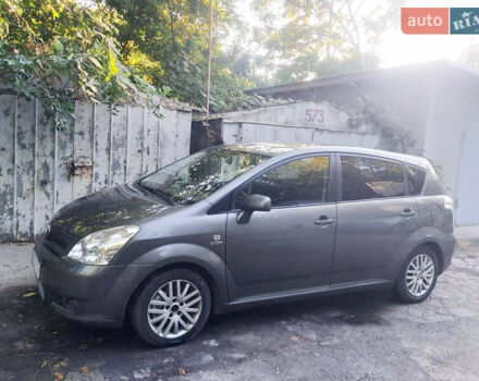 Сірий Тойота Королла Версо, об'ємом двигуна 2.23 л та пробігом 330 тис. км за 5950 $, фото 1 на Automoto.ua