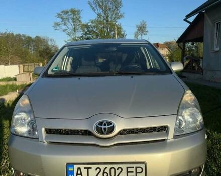 Сірий Тойота Королла Версо, об'ємом двигуна 2.2 л та пробігом 229 тис. км за 6500 $, фото 8 на Automoto.ua