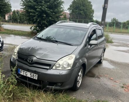 Сірий Тойота Королла Версо, об'ємом двигуна 2 л та пробігом 280 тис. км за 2500 $, фото 2 на Automoto.ua