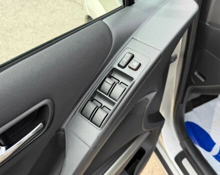 Серый Тойота Королла Версо, объемом двигателя 2.2 л и пробегом 214 тыс. км за 6800 $, фото 10 на Automoto.ua