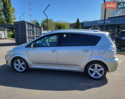 Серый Тойота Королла Версо, объемом двигателя 2.2 л и пробегом 256 тыс. км за 6500 $, фото 1 на Automoto.ua