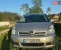 Сірий Тойота Королла Версо, об'ємом двигуна 2.2 л та пробігом 229 тис. км за 6500 $, фото 1 на Automoto.ua