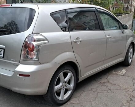 Серый Тойота Королла Версо, объемом двигателя 2.2 л и пробегом 480 тыс. км за 5500 $, фото 2 на Automoto.ua