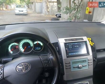 Серый Тойота Королла Версо, объемом двигателя 2.23 л и пробегом 330 тыс. км за 5950 $, фото 12 на Automoto.ua