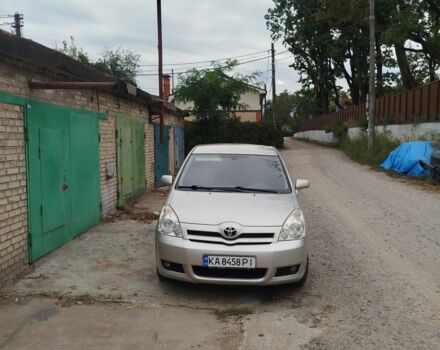 Серый Тойота Королла Версо, объемом двигателя 1.6 л и пробегом 32 тыс. км за 5700 $, фото 1 на Automoto.ua