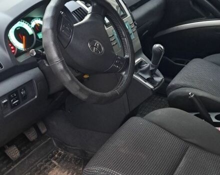 Серый Тойота Королла Версо, объемом двигателя 2.2 л и пробегом 480 тыс. км за 5500 $, фото 5 на Automoto.ua